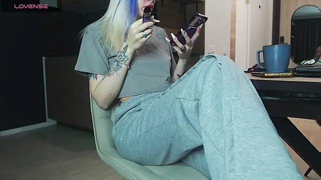 YanaMm online show from November 7, 7:47 am