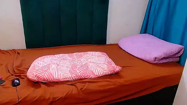 Lisa-001 online show from November 23, 11:17 pm