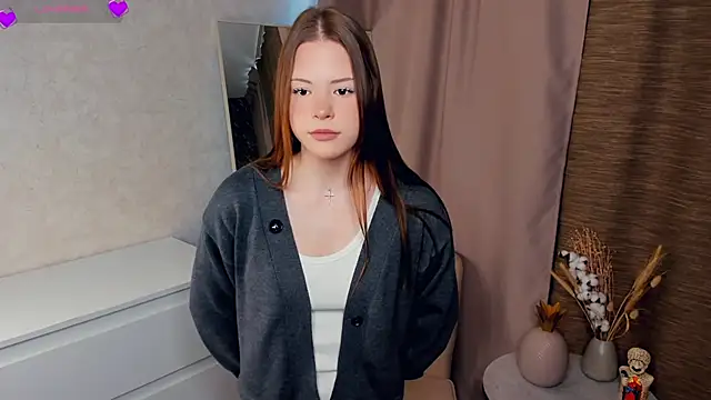 DremaMiears online show from October 26, 4:52 am