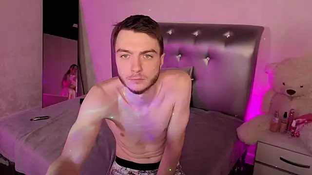 Oscar Beatrice online show from November 18, 9:32 am