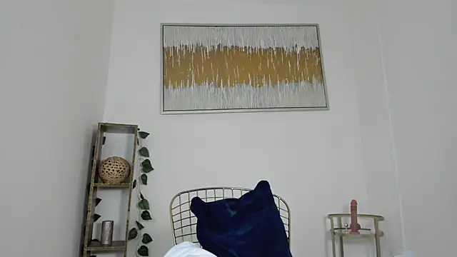 lizzakennedy online show from March 30, 12:49 pm