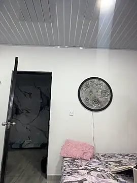 Hot2gether69 online show from November 2, 4:38 am