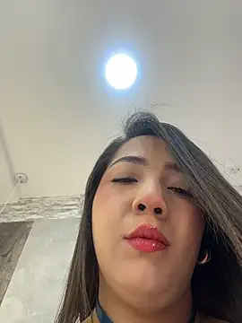 Hannahpradaa  online show from December 20, 11:58 am