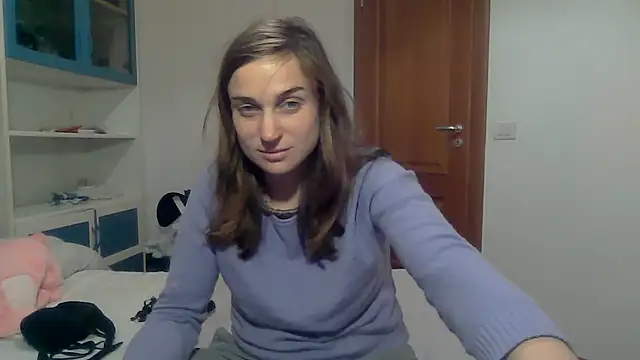 SinnEmily online show from February 18, 5:45 pm