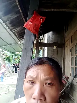 bella-la online show from November 20, 6:47 am