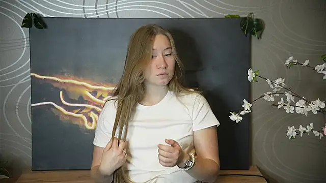 EvonWmith online show from October 28, 10:21 am