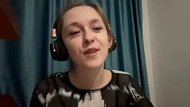 HOTBellakle online show from December 3, 4:20 pm