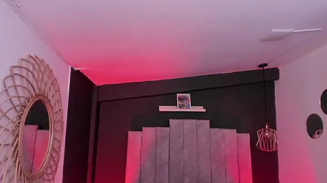 mia jagger online show from April 16, 9:39 pm