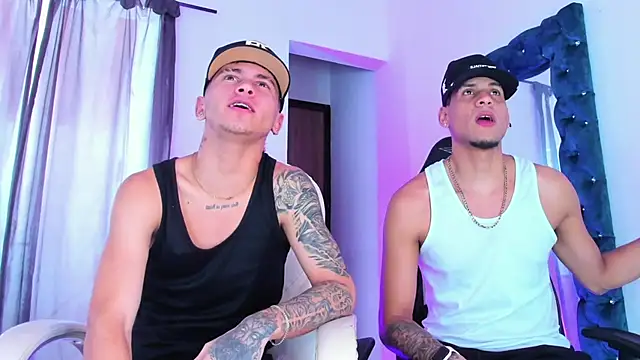 Yourtemptation555 online show from November 1, 4:55 pm