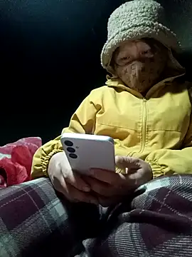 yoyo-mi online show from February 10, 1:03 pm