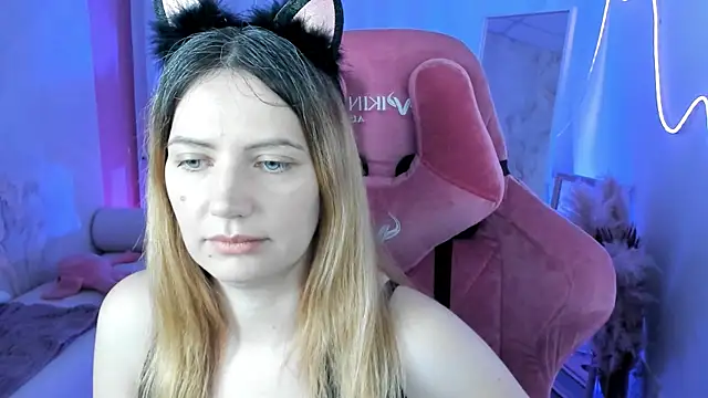 AleksaLaurent online show from November 28, 9:01 am