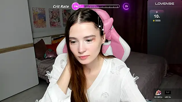 Hana Flo  online show from December 5, 2:18 pm