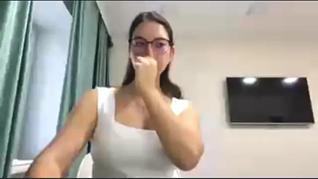 Allisgree online show from October 30, 6:16 am