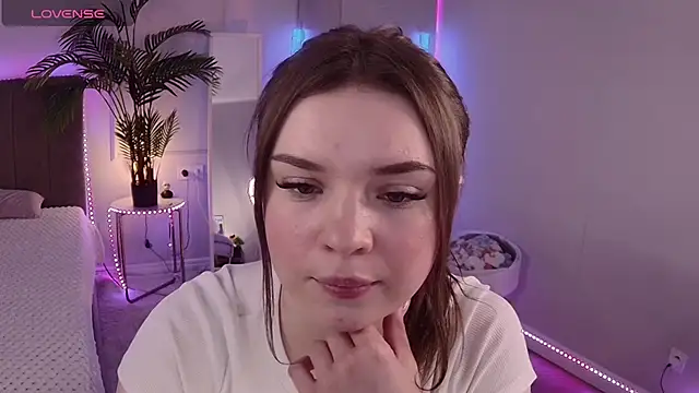 Alice Bloome online show from October 29, 9:13 am