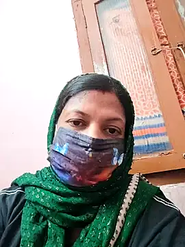 pujapujarrrr online show from October 29, 3:58 pm