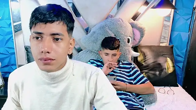 darwinandbrayann online show from January 7, 3:10 am