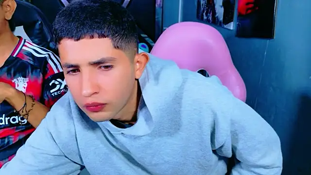 darwinandbrayann online show from November 17, 3:29 am