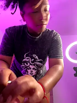 SHAILABROWN online show from November 28, 7:00 am