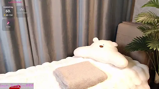 limkiss online show from November 30, 1:48 pm