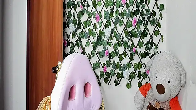 melani ferraraa  online show from November 1, 7:12 am