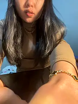 lylyyou online show from December 5, 2:44 am