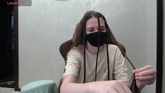 ZlatoslavaLo online show from December 4, 9:33 am