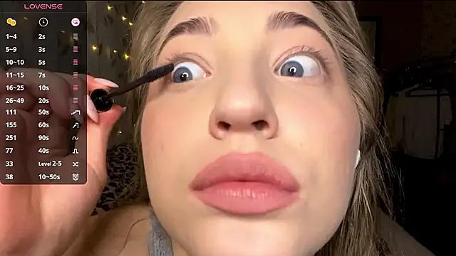 OrethaEredia online show from January 14, 6:02 pm