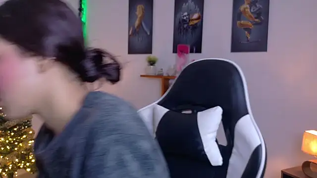 valeria aragon1107 online show from December 17, 7:51 pm