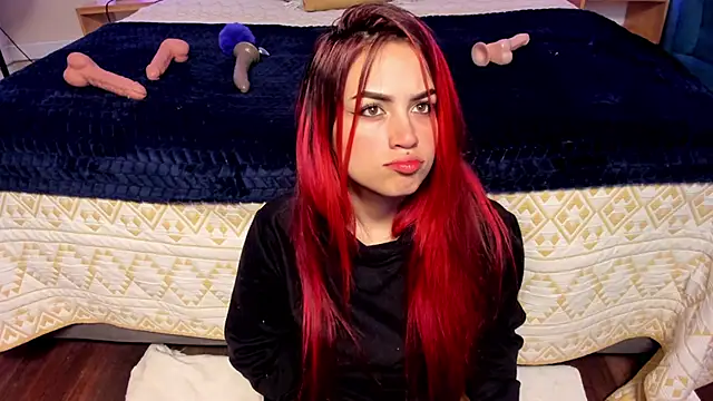 Sophie Russell  online show from December 4, 4:37 am