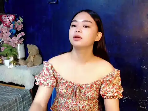 lustfullakim online show from March 9, 5:05 pm