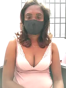 Queen-dhivya online show from January 17, 1:24 am