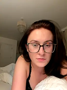 EmLovesxx online show from November 8, 12:15 am