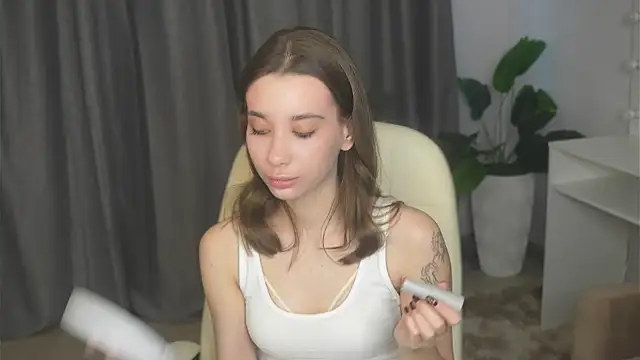 JacalynSchreiber online show from November 6, 11:49 am