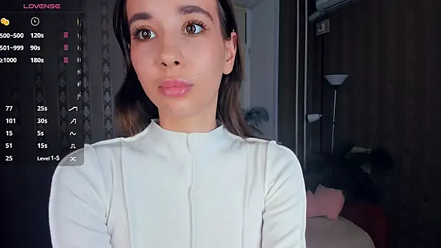 JacalynSchreiber online show from December 18, 2:55 pm