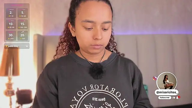 LaraCurls online show from November 26, 2:29 pm