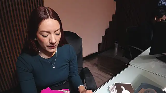 desk desire online show from February 20, 12:29 pm