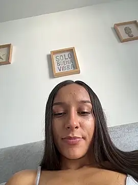 Brunettecollins05 online show from November 26, 8:43 pm