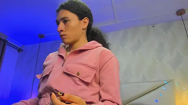 laurettedela rouse online show from December 20, 10:08 am