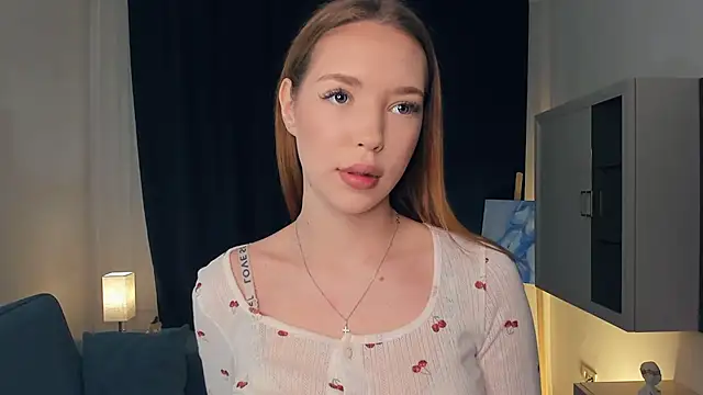 MerlePalaia online show from December 13, 8:37 pm