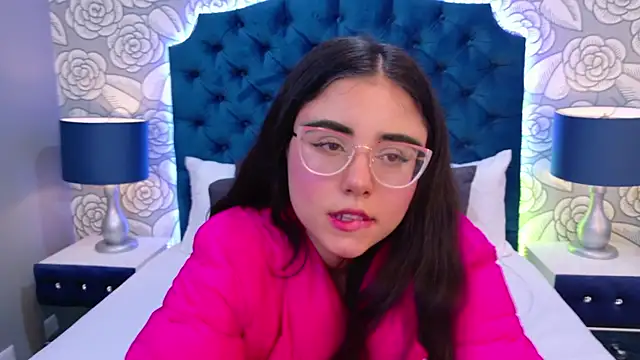 ScarlettPetrova online show from November 3, 12:53 pm