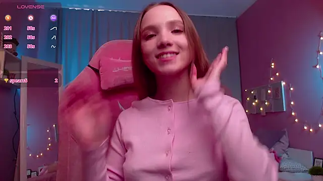 Adria Arjona online show from April 16, 7:41 am