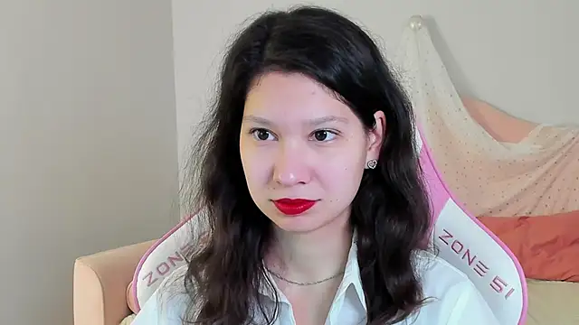 SaraDenars online show from November 18, 5:41 am