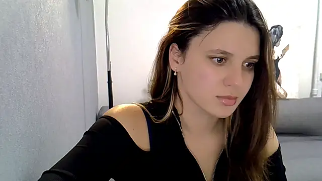 KiraHoney online show from November 29, 10:25 pm