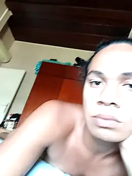 TransKylieX online show from November 3, 8:02 pm