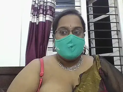 hootypriya online show from February 3, 7:29 pm