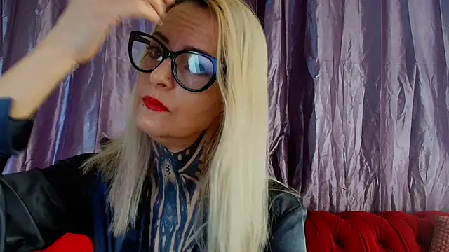 TattooTemptress online show from December 20, 5:11 am