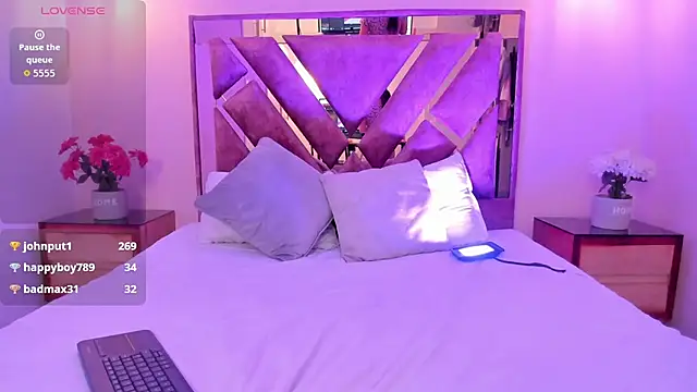 Kittyy patitas suaves online show from November 13, 4:17 pm