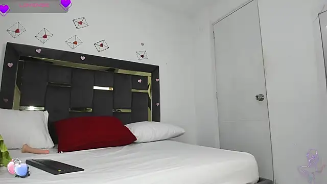 CatleyaSmith online show from February 27, 1:44 pm