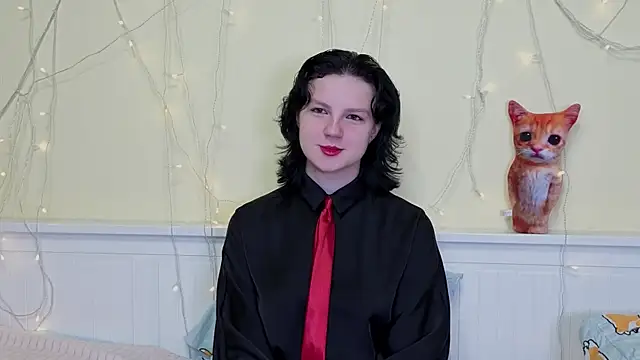 LatinaHuguenin online show from November 24, 7:21 am