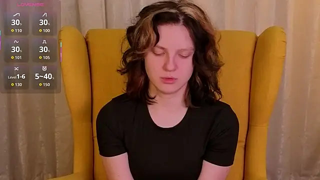 LatinaHuguenin online show from February 18, 6:51 pm